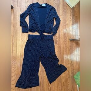Chicos Travelers SET Elegant Black Polka Dot flowy pants and Top size 1 & 2
